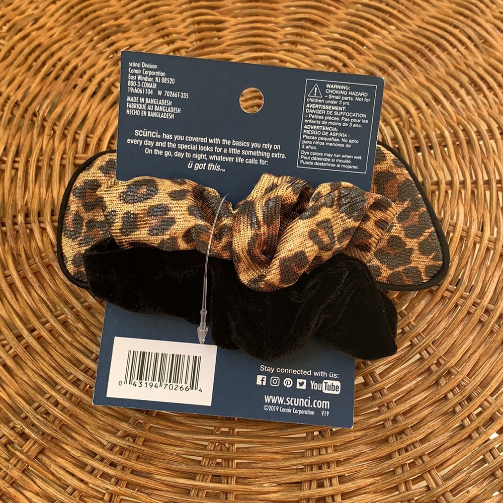 Scrunchies set of 2 Leopard & Black - Picture 3 of 3
